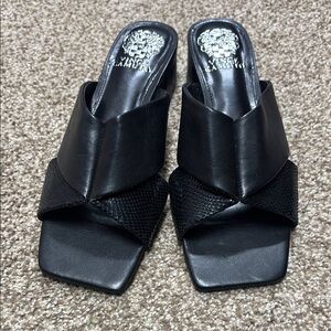 Vince Camuto Black Sandals - no box